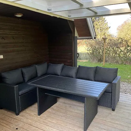 Lovely Kalmar House In Stunning Nature בית נופש Tranekær